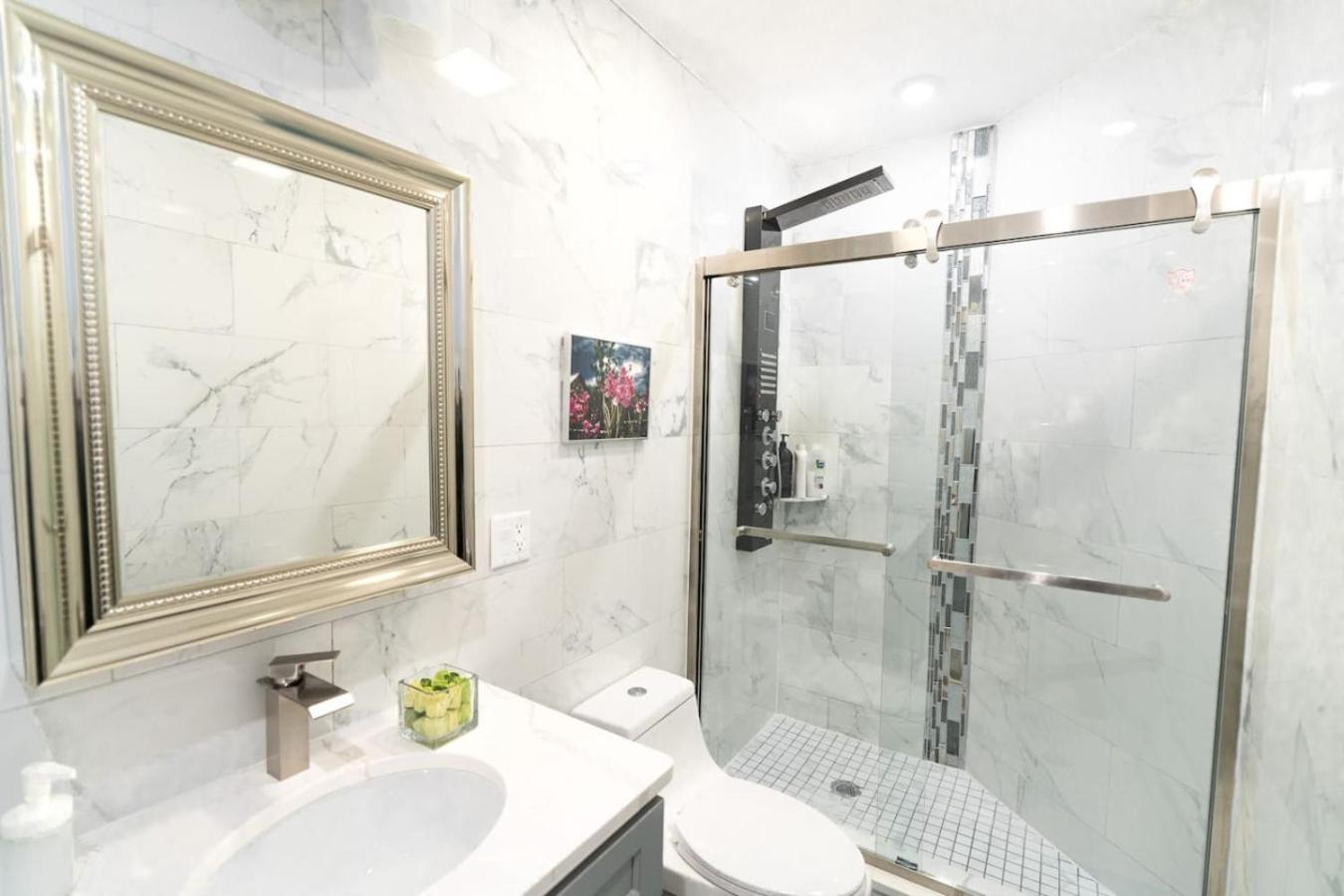 Rittenhouse Square Near Kimmel Center 1bd Apartment