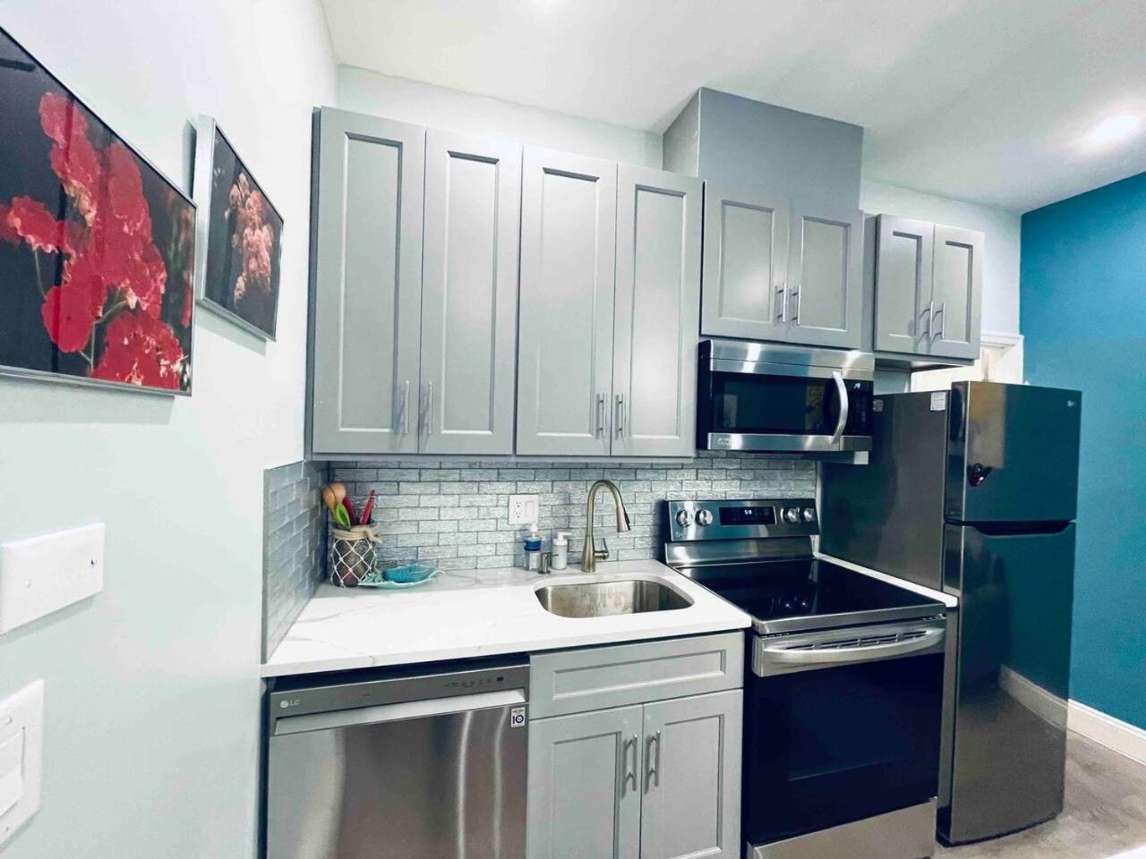 Rittenhouse Square Near Kimmel Center 1bd