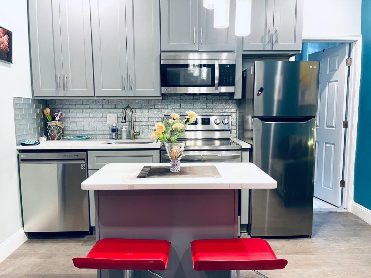 Apartment Rittenhouse Square Near Kimmel Center 1bd Philadelphia